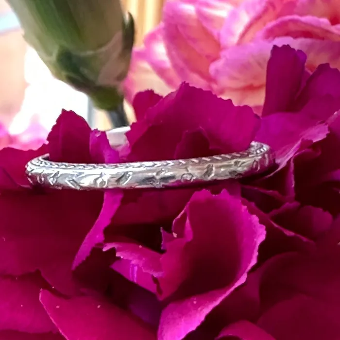Rings ONeills Estate Jewelry 18 Karat White Gold Wedding Band 40000254